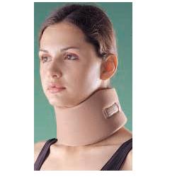 COLLARE CERVICALE OPPO A DENSITA' COMPATTA MISURA MEDIA SUPPORTA LA COLONNA CERVICALE IN POSIZIONE NEUTRALE O ANATOMICA E PROVVEDE AD IMMOBILIZZARLA CHIUSURA IN VELCRO - pharmaonline24.it