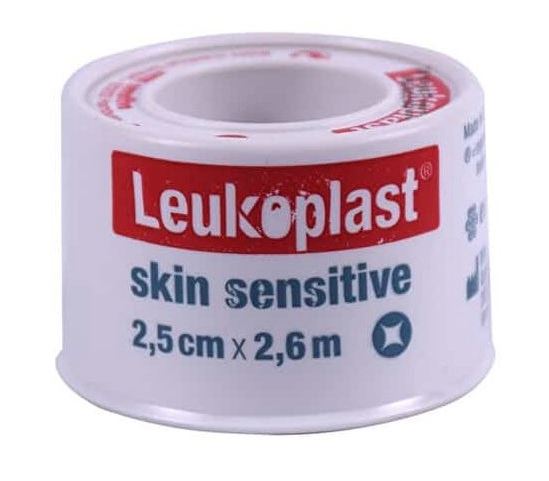 LEUKOPLAST SKIN SENSITIVE CEROTTO SU ROCCHETTO CON MASSA ADESIVA IN SILICONE M2,6 X 2,5CM 1 PEZZO - pharmaonline24.it